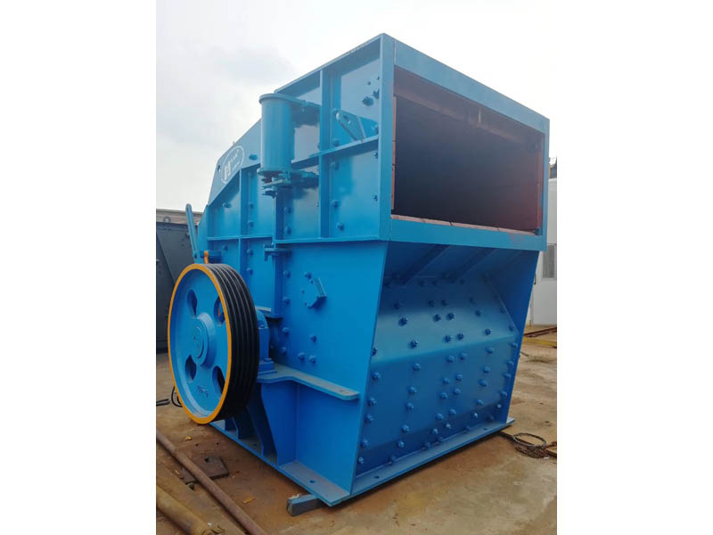 錘式破石機(jī) 錘式破石機(jī)